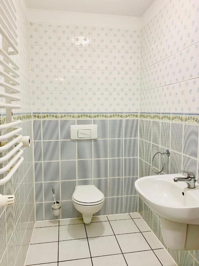 Azalia Bed & Breakfast