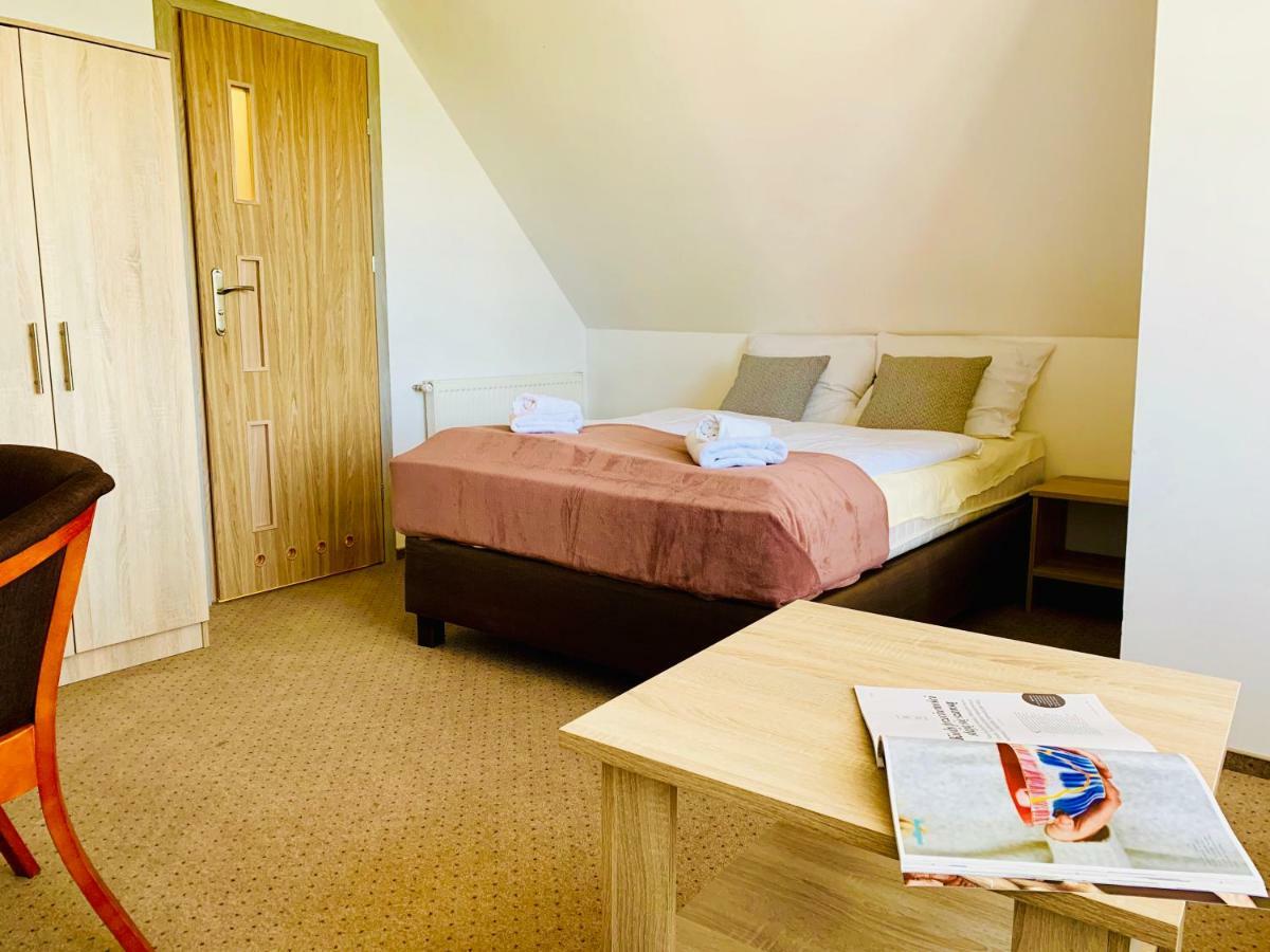 Azalia Bed & Breakfast *
